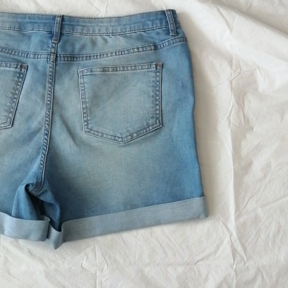 George Jeans Shorts - Picture 5 of 5